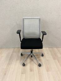 steelcase_think_tyotuoli__tyotuolit__1c7e95.jpg