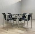 Skagerak Ocean -p�yt�ryhm� � py�re� p�yt� ja 4 pinottavaa tuolia